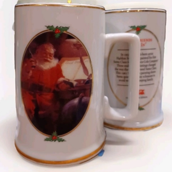 Coca Cola Vintage Collector's Edition Christmas Set Of 2 1996 Coffee Cup Mugs - Picture 4 of 4